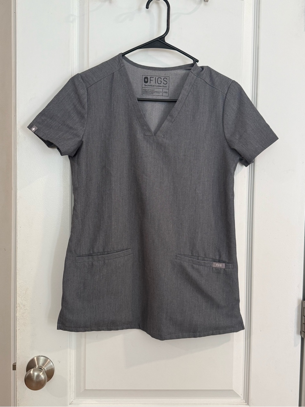 Figs Graphite scrub top XXS